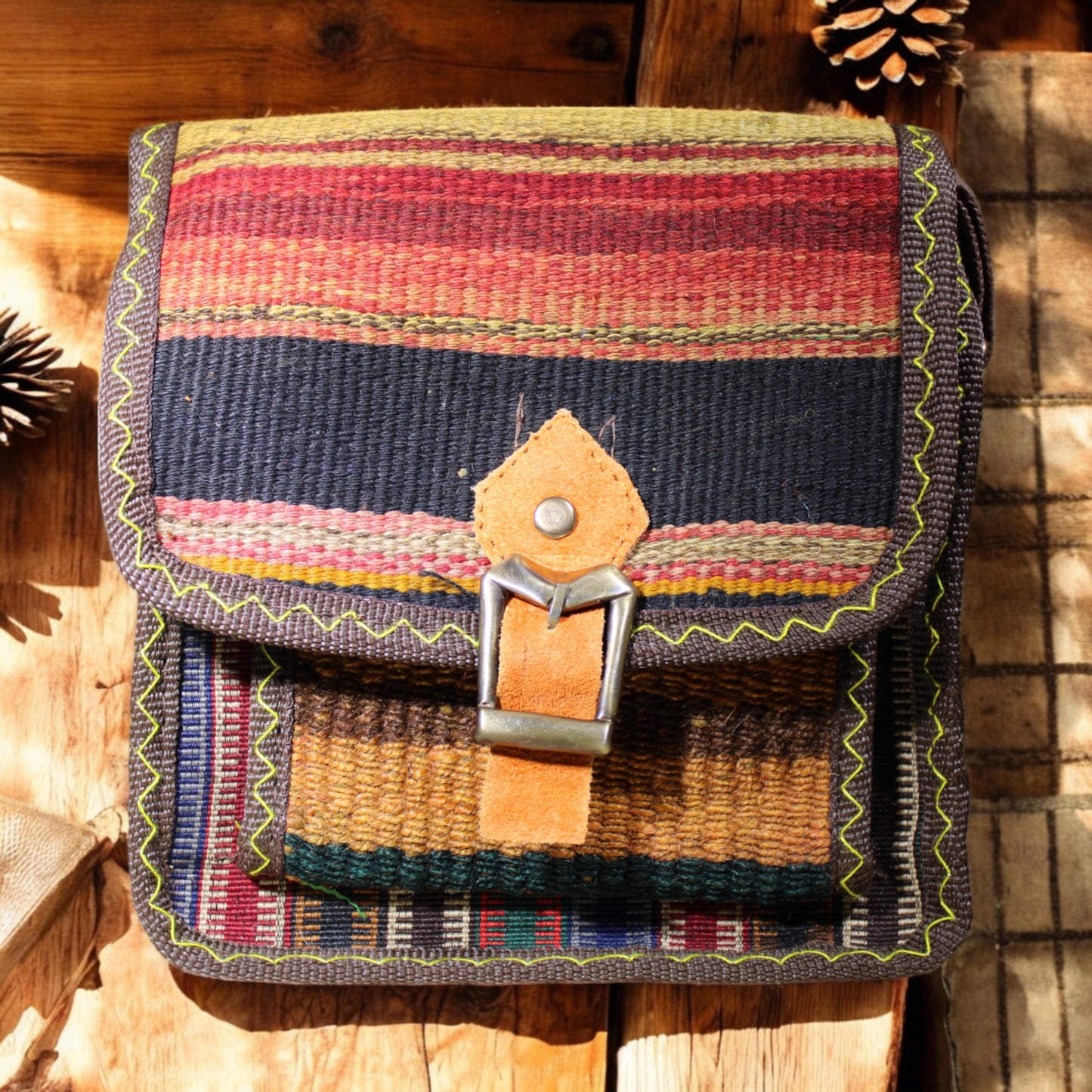 El Dokuma Kilim Desenli Omuz Çantası Model 3 Mini (En: 20cm, Boy: 20cm, Genişlik: 5cm)