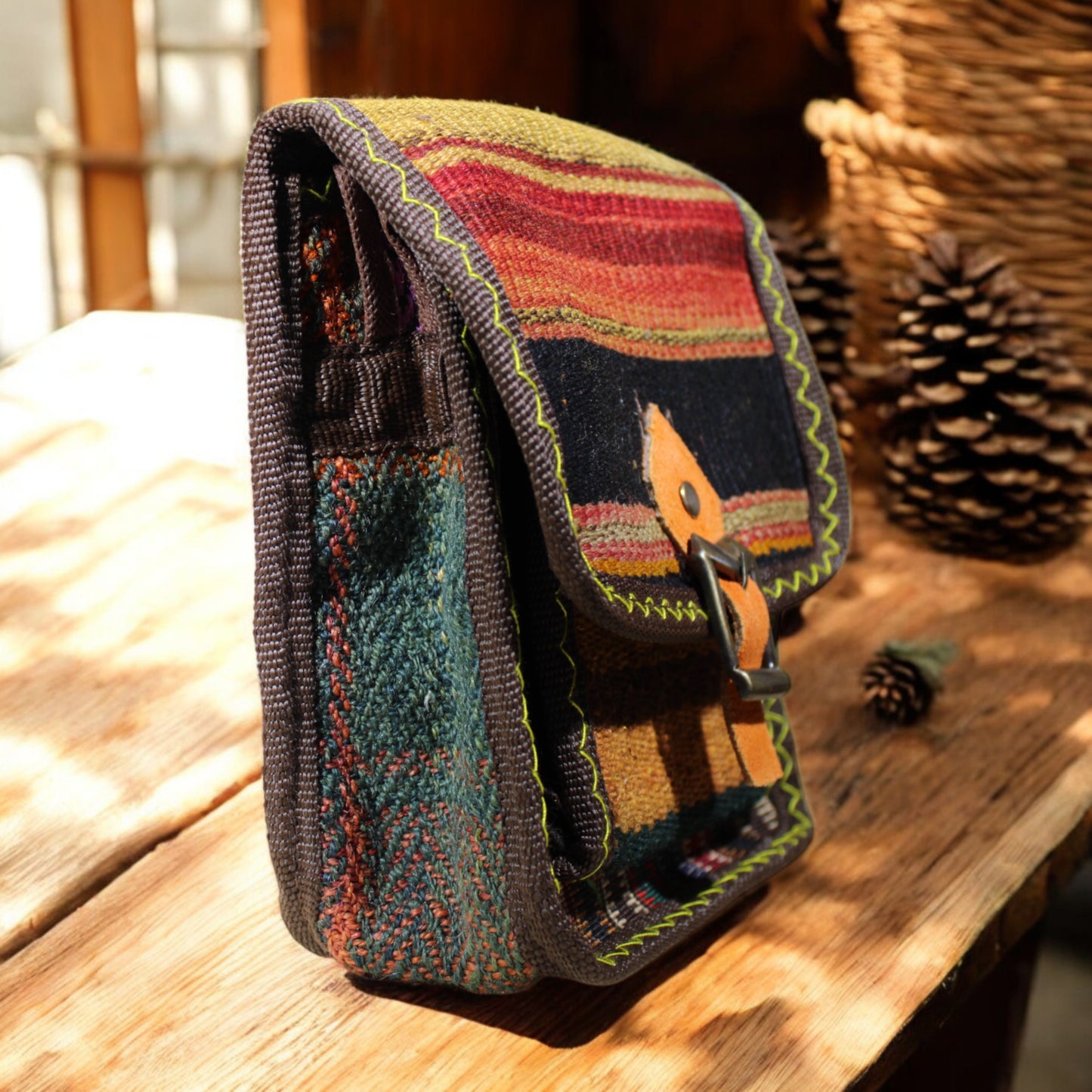 El Dokuma Kilim Desenli Omuz Çantası Model 3 Mini (En: 20cm, Boy: 20cm, Genişlik: 5cm)