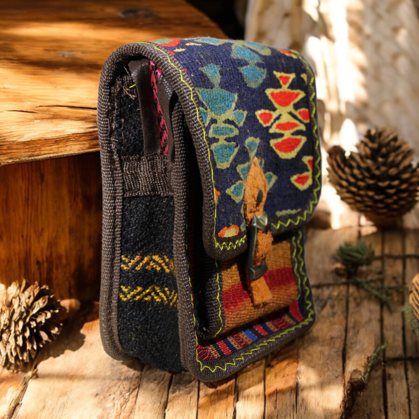 El Dokuma Kilim Desenli Omuz Çantası Model 4 Mini (En: 20cm, Boy: 20cm, Genişlik: 5cm)