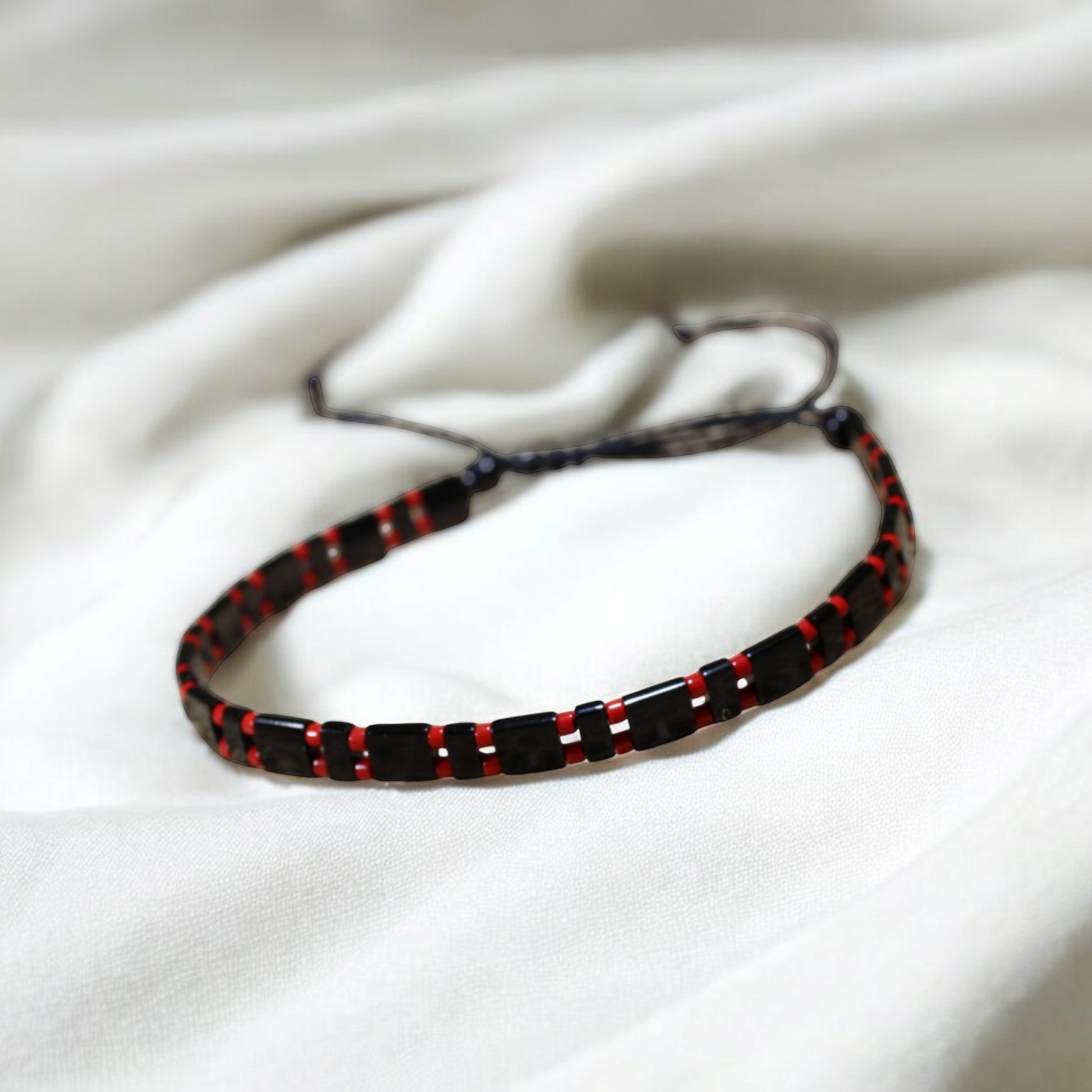 Kırmızı miyuki siyah tila boncuk el yapımı ayarlanabilir unisex bileklik