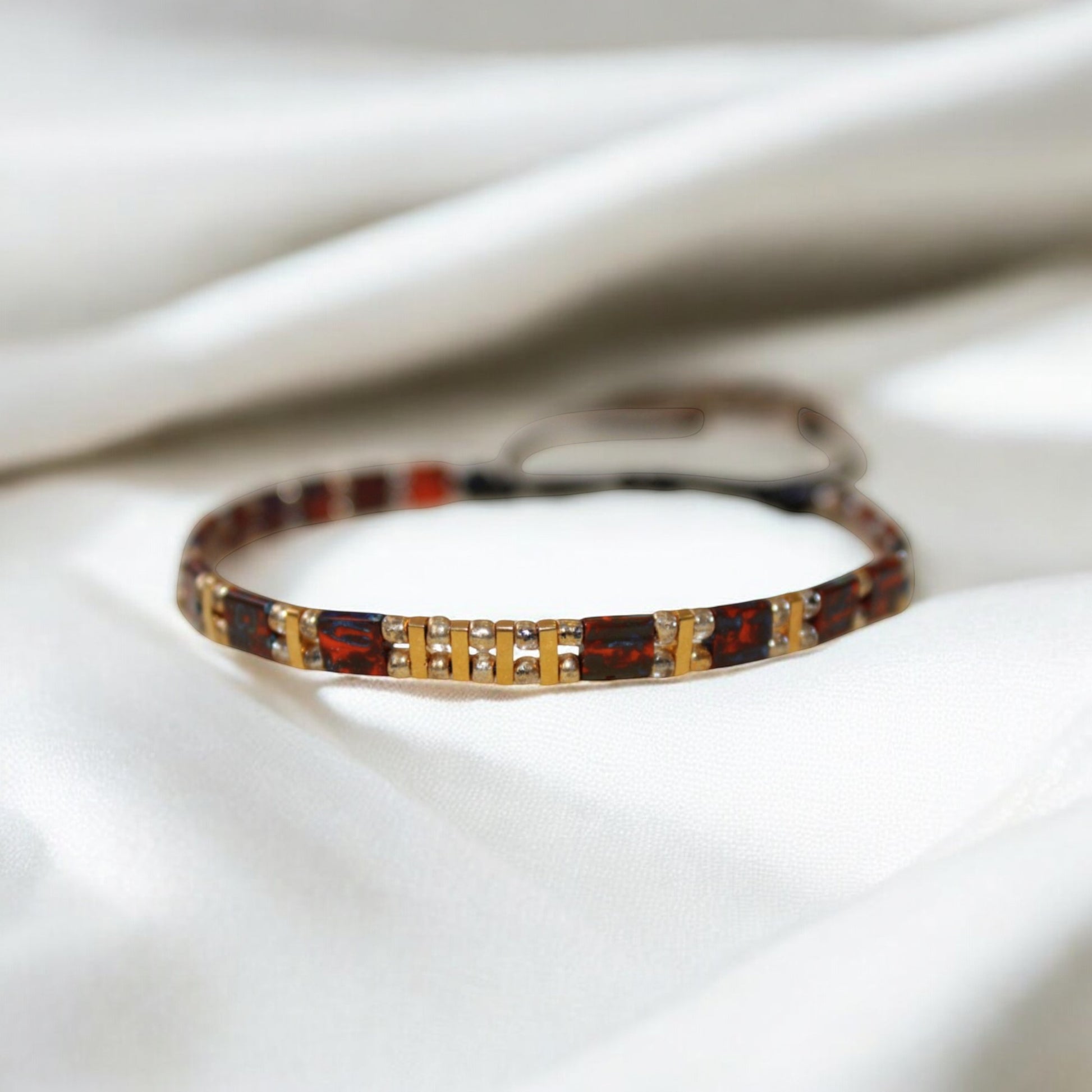 Desenli kırmızı tila boncuk el yapımı ayarlanabilir bileklik zarif ve renkli tasarım