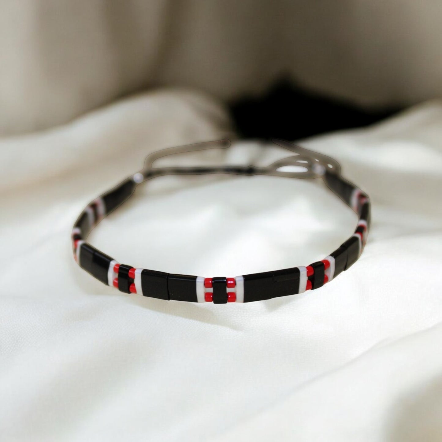 Kırmızı miyuki siyah beyaz tila boncuk el yapımı ayarlanabilir bileklik