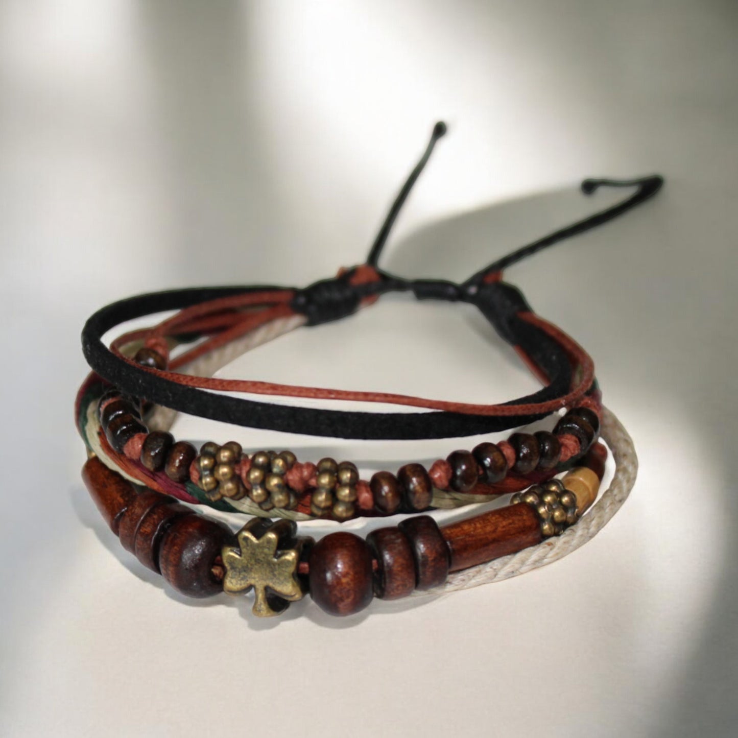 Yaprak Figürlü El Yapımı Bileklik | Doğal ve Bohem Dönüşüm Temalı Takı