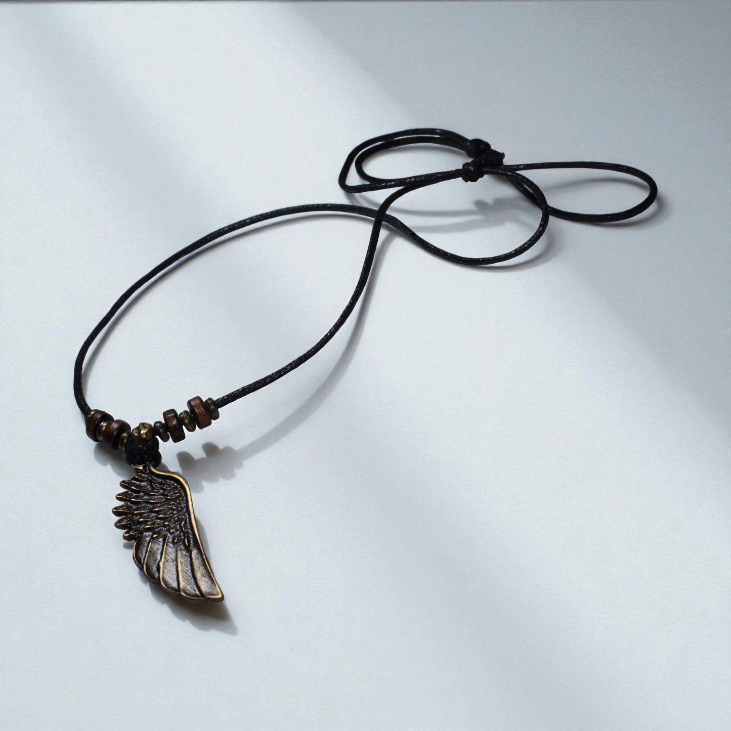 Ayarlanabilir Kanat Kolye – El Yapımı & Ahşap Boncuklu