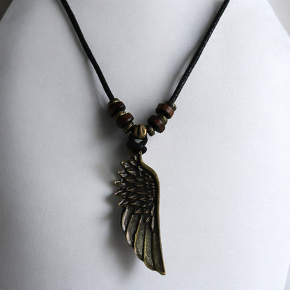 Ayarlanabilir Kanat Kolye – El Yapımı & Ahşap Boncuklu