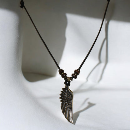Ayarlanabilir Kanat Kolye – El Yapımı & Ahşap Boncuklu