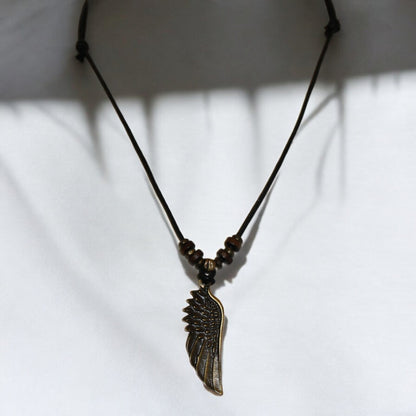 Ayarlanabilir Kanat Kolye – El Yapımı & Ahşap Boncuklu