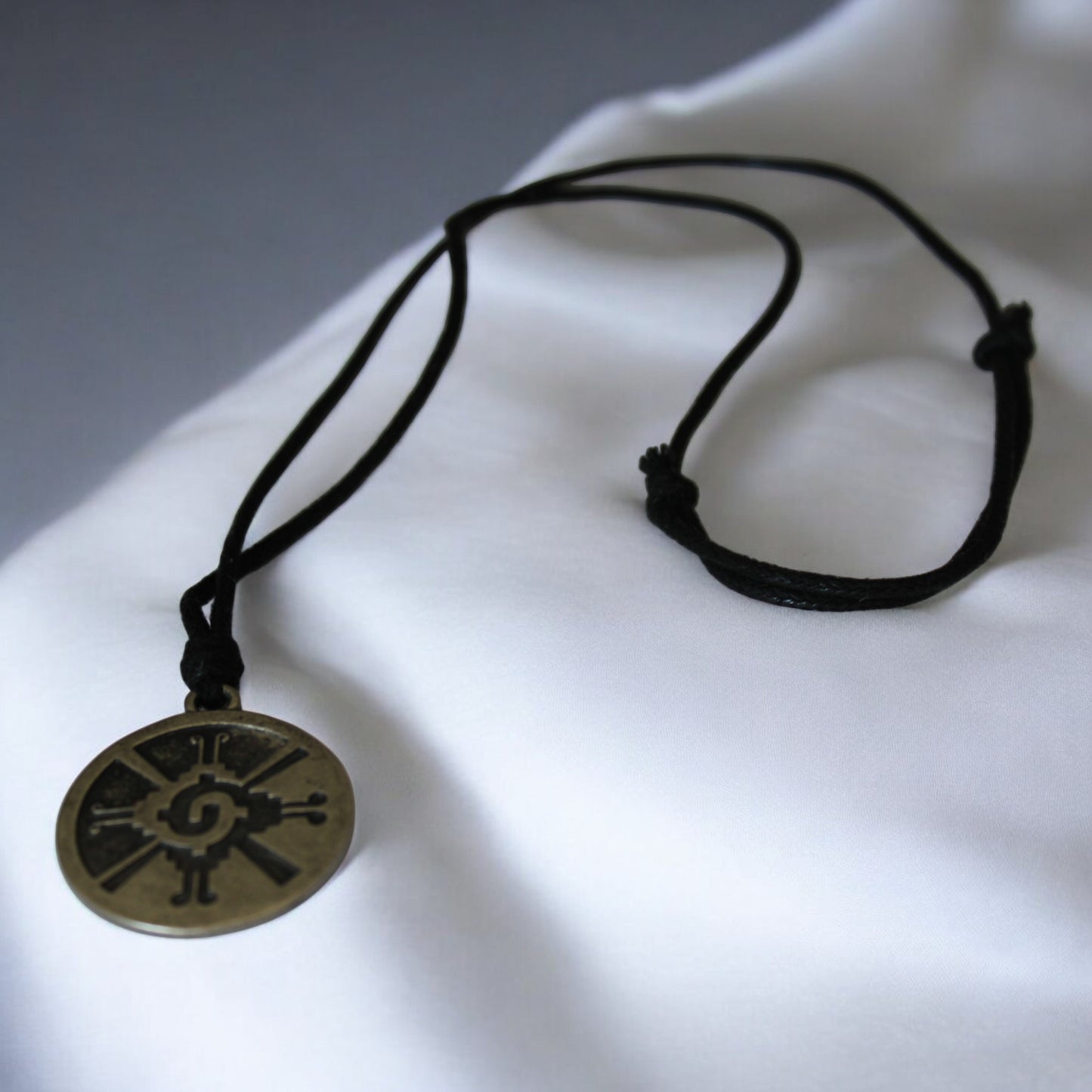 Hunab Ku Sembol Kolye | Antik Gümüş Renk Zamak El Yapımı Ayarlanabilir Siyah İpli Unisex