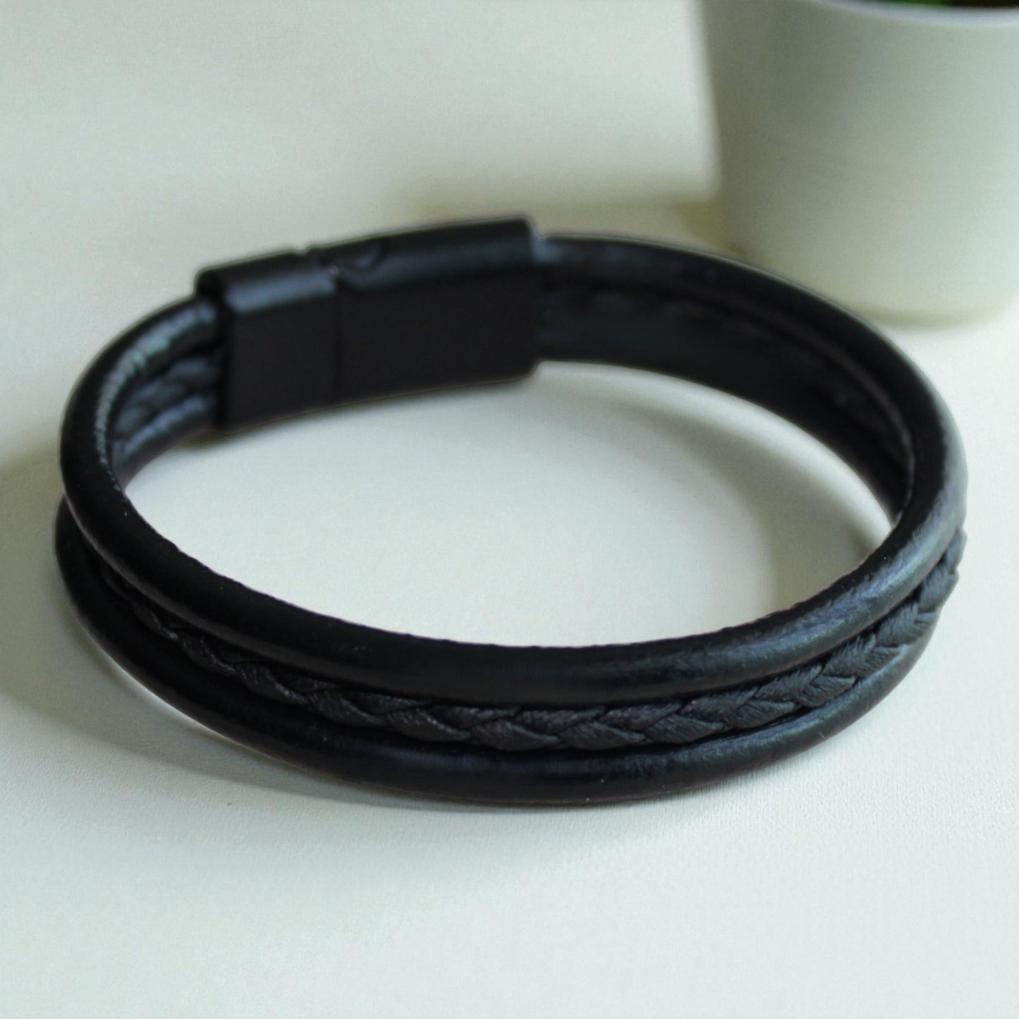 Siyah Erkek Bileklik | Hakiki Deri ve Örgü İp Detaylı, Mıknatıs Kapama, 3 Parça Tasarım, 3 Beden