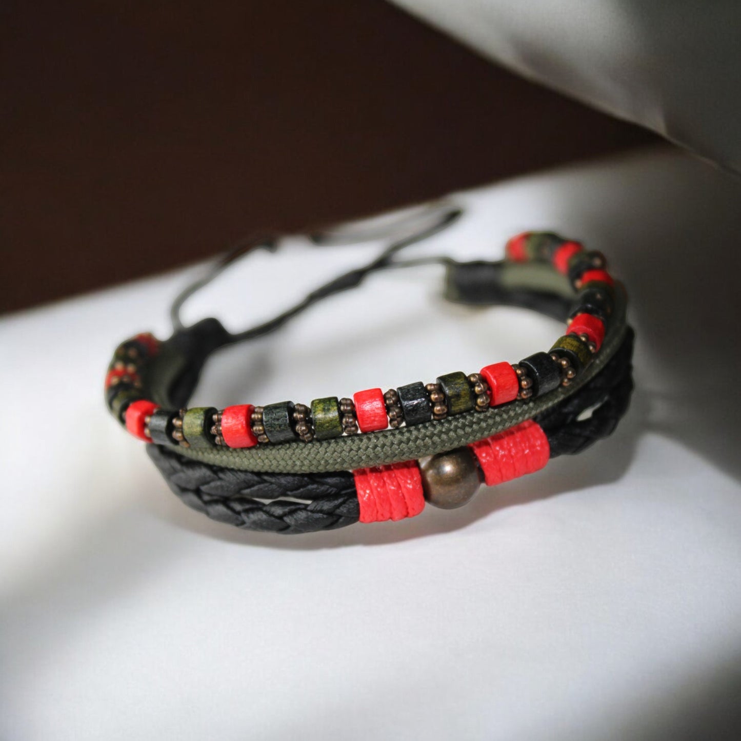 Adventurer Serisi Haki Kırmızı Unisex Bileklik