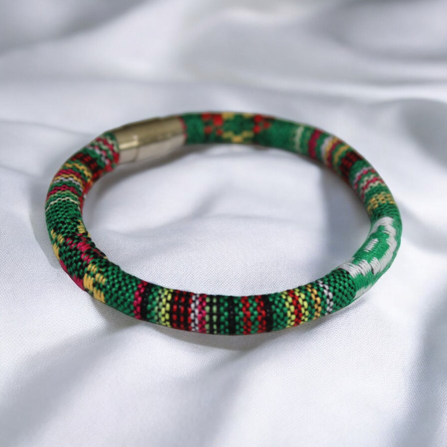 Yeşil Kilim Motifli Mıknatıs Kapamalı Dokuma Unisex Bileklik