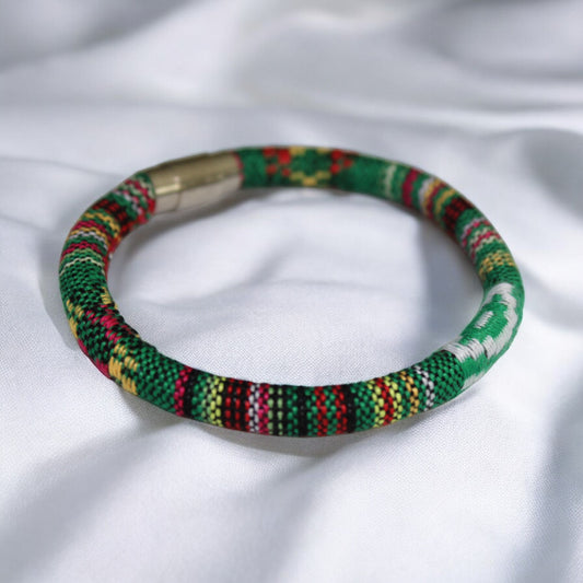 Yeşil Kilim Motifli Mıknatıs Kapamalı Dokuma Unisex Bileklik