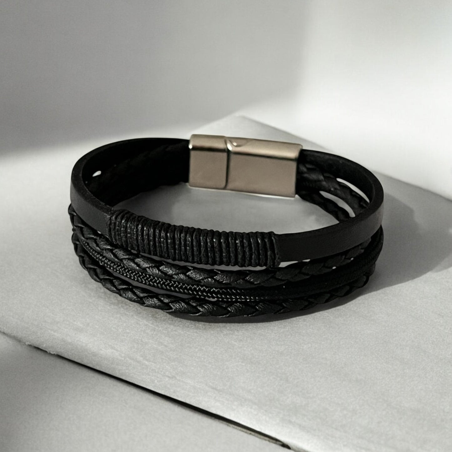 Erkek Deri Bileklik - El Yapımı Hakiki Deri - Siyah Deri Örgü Deri Ve Ip Sargılı 4 Parça